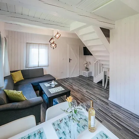 Prázdninový dům Cozy In With Wifi *